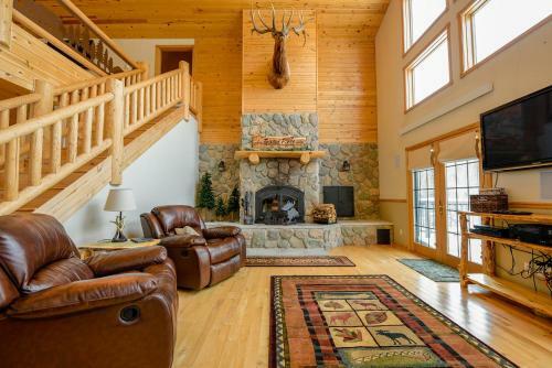 Twisted Pines Lodge