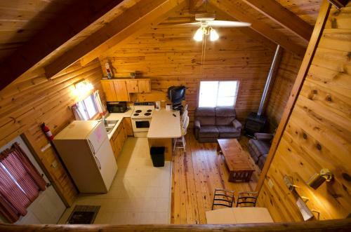 Lodge Bear Paw Cabin