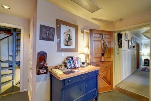 Apartamento Cozy Suite W/ Private Bath, Gym, & Sauna!