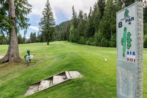 Spruce Bluff Lodge