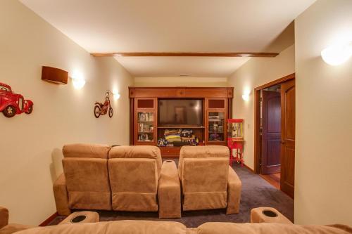 Spruce Bluff Lodge