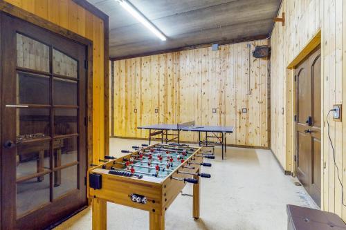 Spruce Bluff Lodge