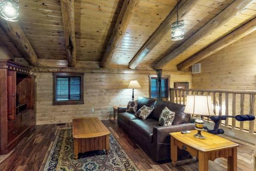 Eagle's Roost Lodge
