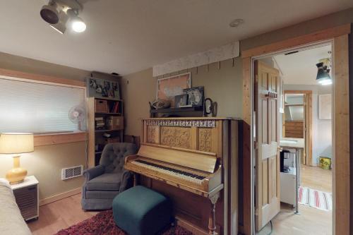 Camp Martin Lodge