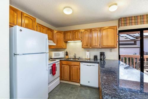 Banyan Harbor Resort #c33 - Free Parking - 2br/1.5ba