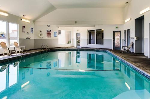 Sea Breeze Condo