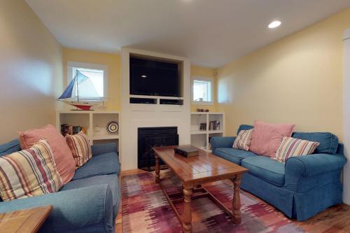 The Warren At Olivia Beach