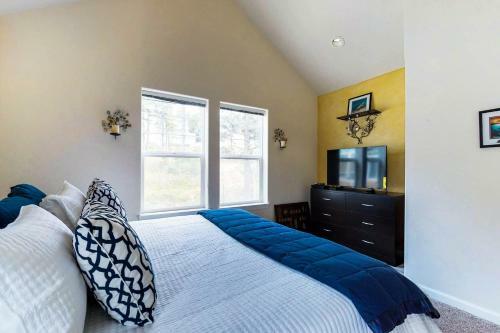 Beach House With A Park