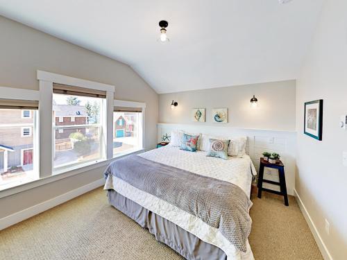 2462 Sw Dune Home