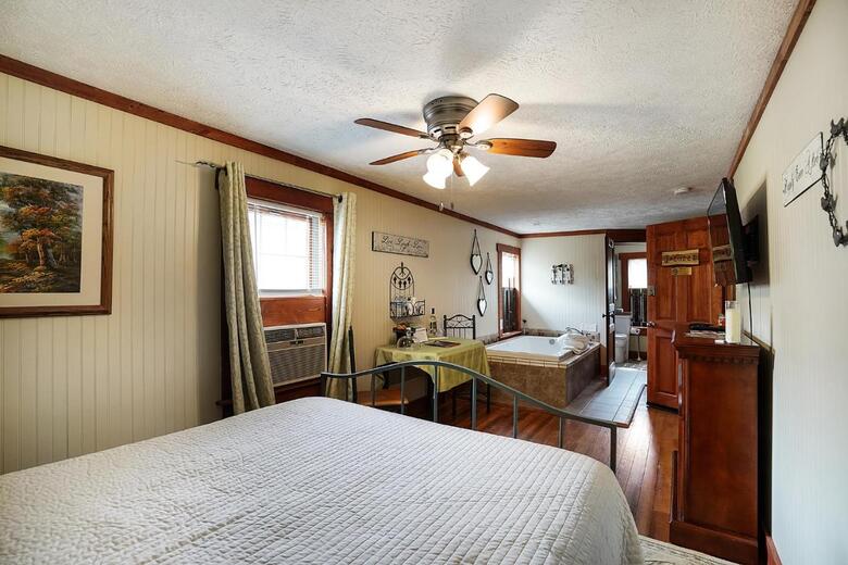 Posada Hocking Hills Inn