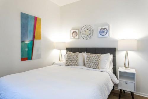 204 Sunset � Silverlake Sunset Apartment 7.45