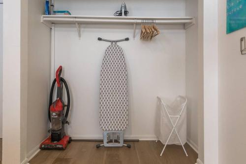 204 Sunset � Silverlake Sunset Apartment 7.45