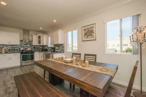 Glamorously Furnished Hollywood Home - Central