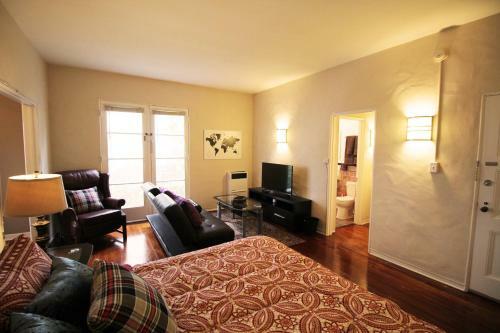 Tiverton Apartment