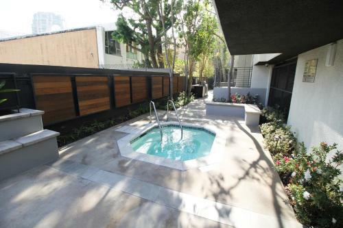Tiverton Apartment