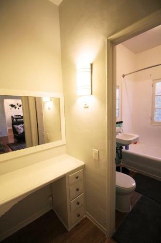 Tiverton Apartment
