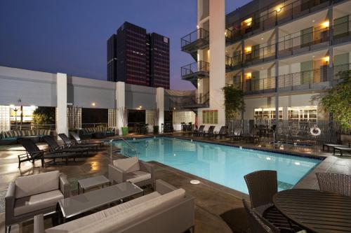 Beautiful Downtown Apartment
