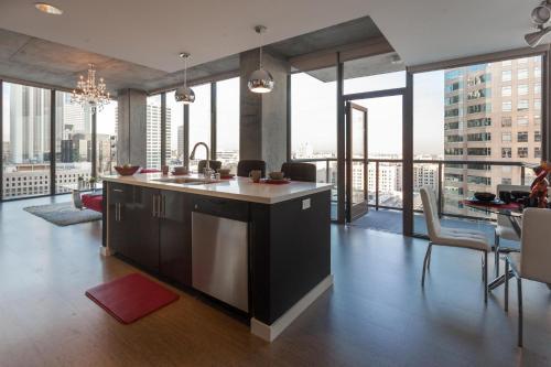 Apartamento Urban Downtown La Floor To Ceiling Penthouse