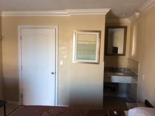 Stallion Motel