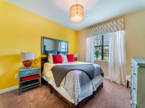 Villa Moon Valley Six-bedroom Home (213739)