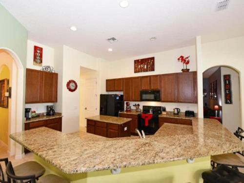 Yellow Hearth 318