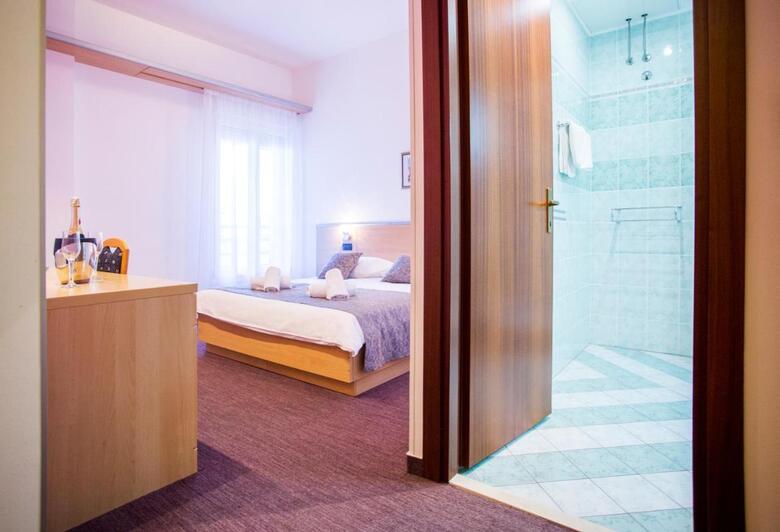 Hotel More