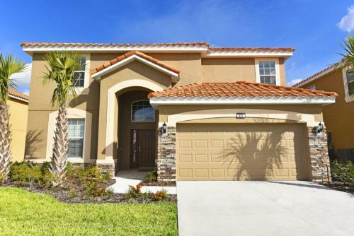 Six-bedroom Cabello Villa #421