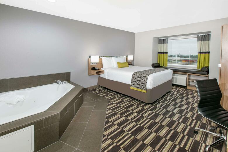 Hotel Microtel Inn And Suites By Wyndham Lubbock