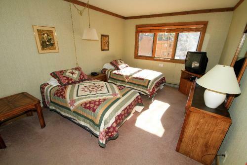 Mountainback #60, Corner Unit