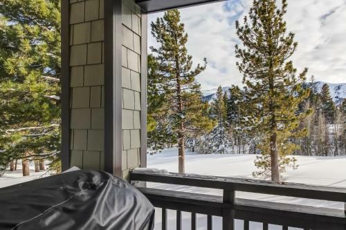 Mammoth Green Condos