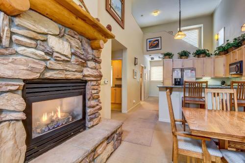 Mammoth Green Condos