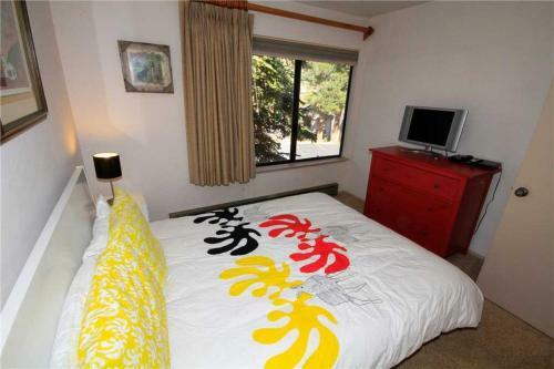Discovery 4 #112, Loft
