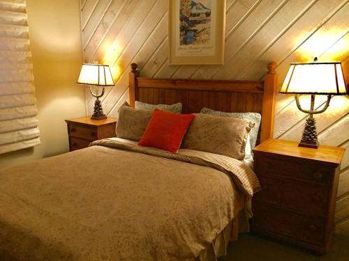 Snowcreek 233