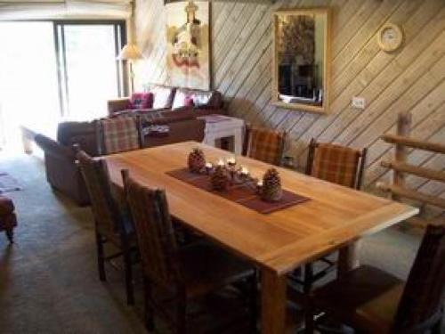 Snowcreek 233