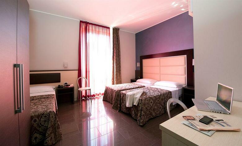 Hotel Five