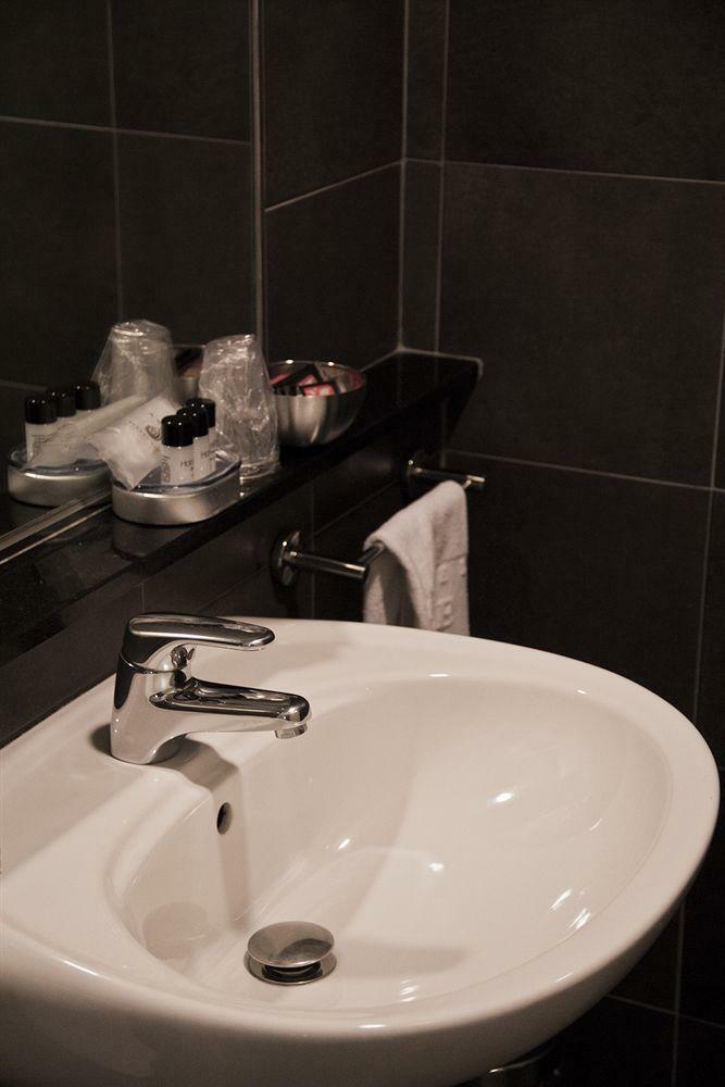 Hotel Five