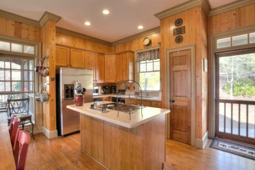 Mountain Vista Home