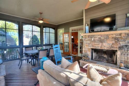 Mountain Vista Home