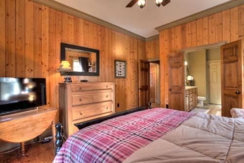 Mountain Vista Home