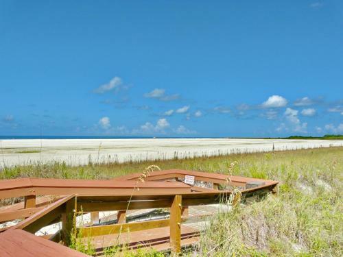 Tradewinds 410