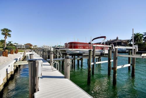 Eagle Cay Building 5-602