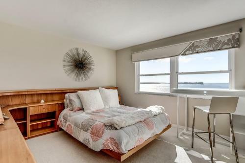 Eagle Cay Building 5-602
