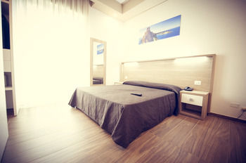 Hotel Fini