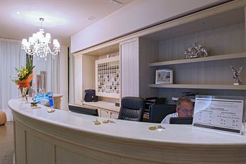 Hotel Fini