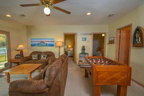 At Lake's Edge Six-bedroom Holiday Home