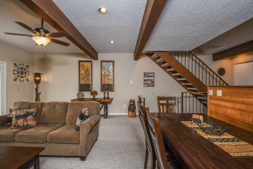 Snow Place Like Home Three-bedroom Holiday Home