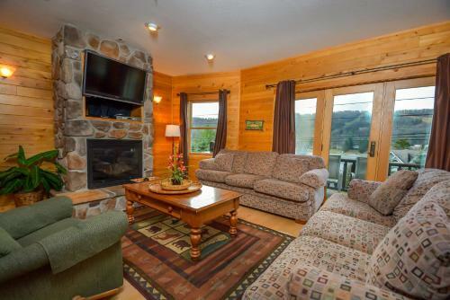 Cedar Shores Villa #14 Five-bedroom Holiday Home