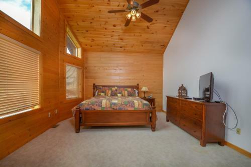 Cedar Shores Villa #14 Five-bedroom Holiday Home