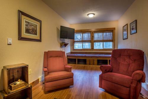 Cottage At Slope's Edge One-bedroom Cottage