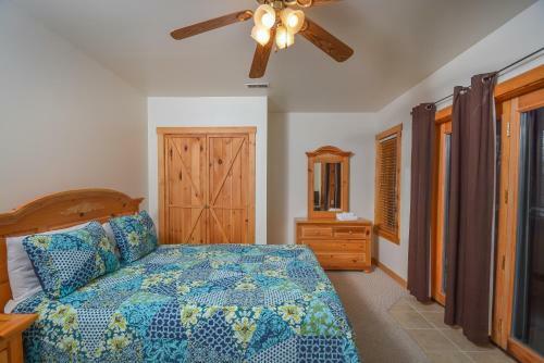 Heart's Desire Eight-bedroom Holiday Home
